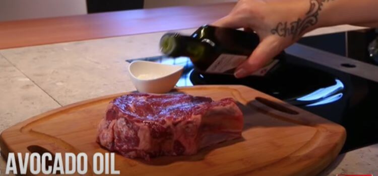 Is Avocado Oil Good for Searing Steak? A Comprehensive Guide