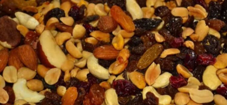 How Long Does Trail Mix Last? Shelf Life and Storage Tips | Nutty Insights